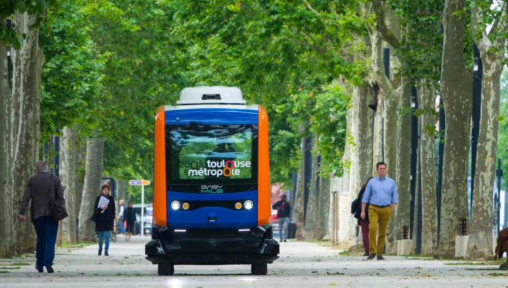 Autobús autónomo en Toulouse, Francia.